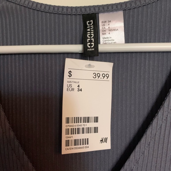 H&M Long Sleeve Dress - Picture 2 of 3